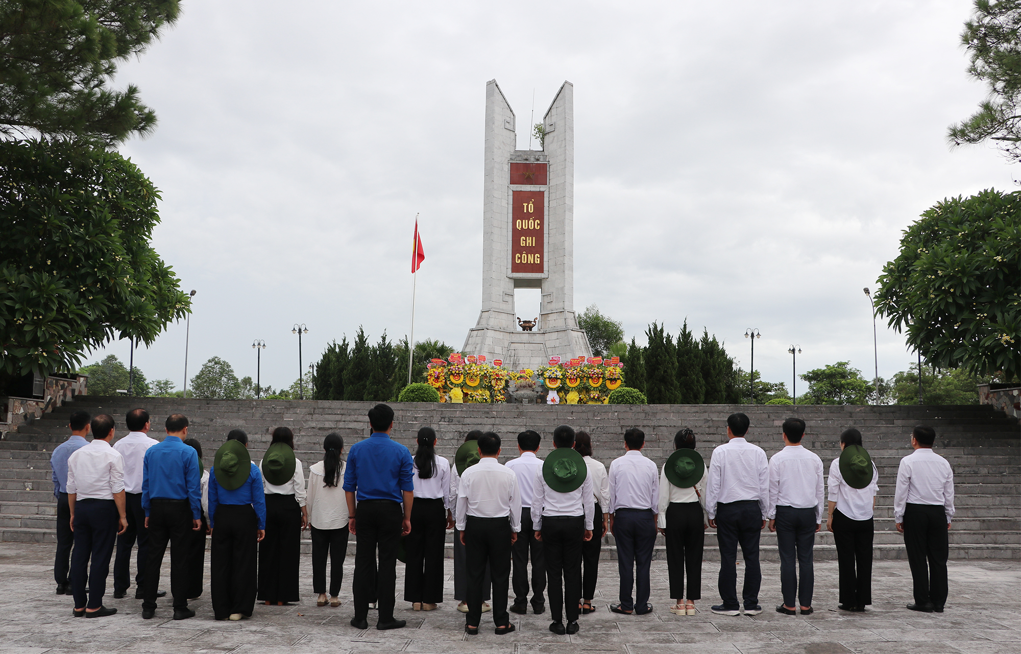 Anh-tin-bai